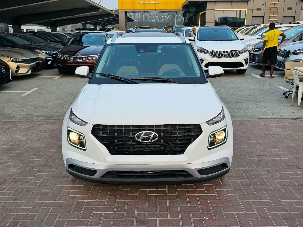 Hyundai VENUE - Image 6