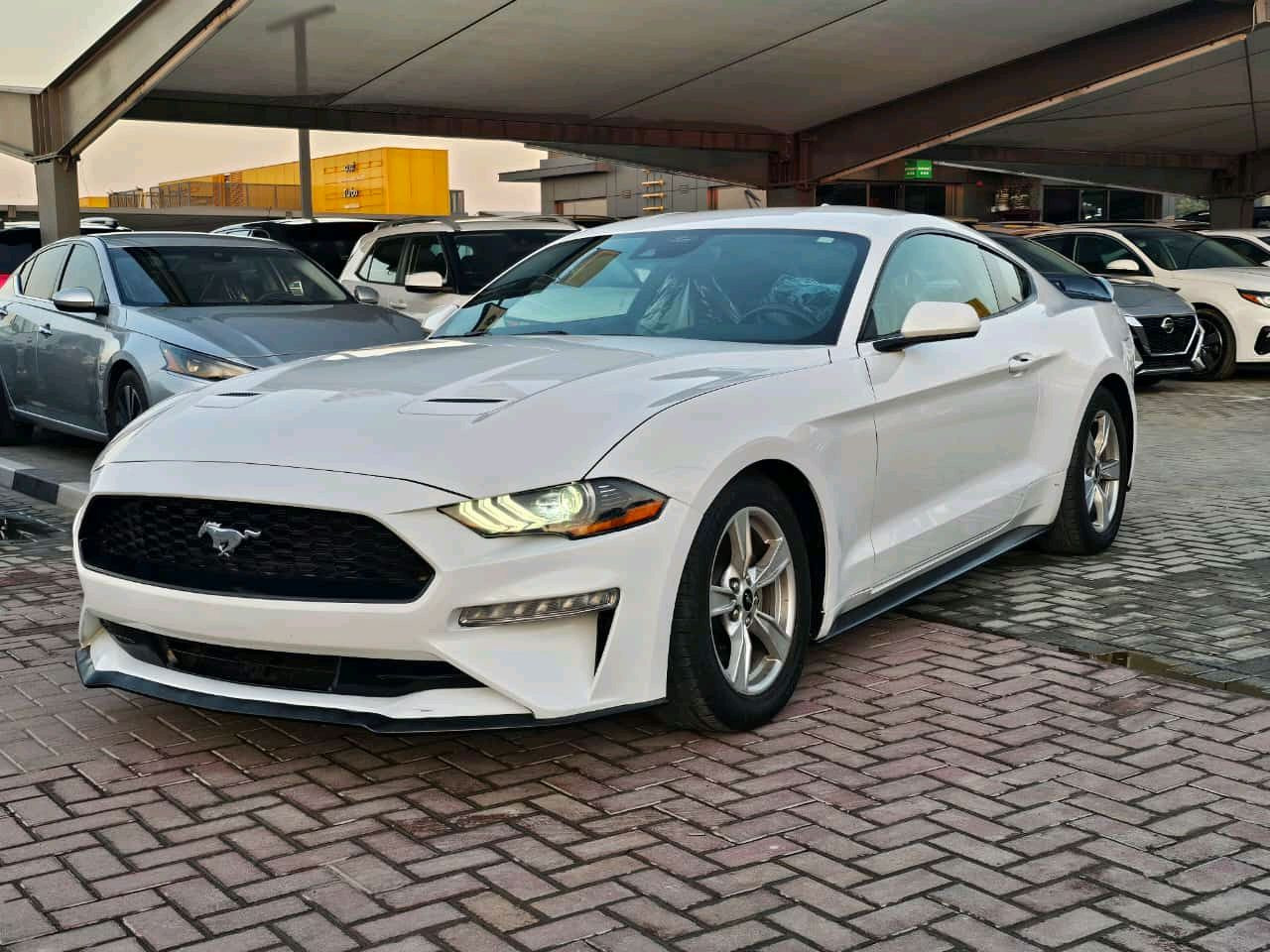 Ford Mustang - Image 6