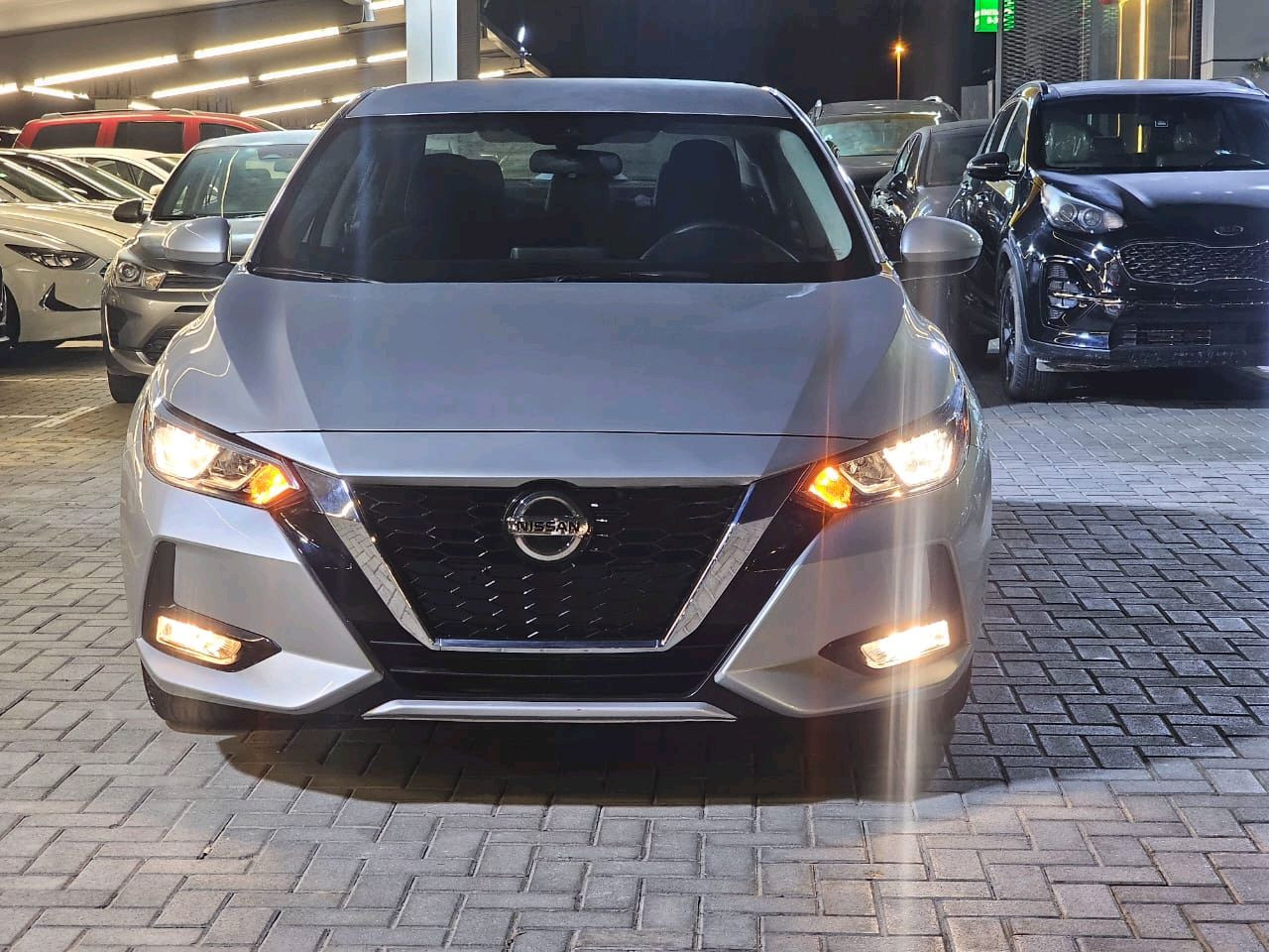 Nissan Sentra - Image 14