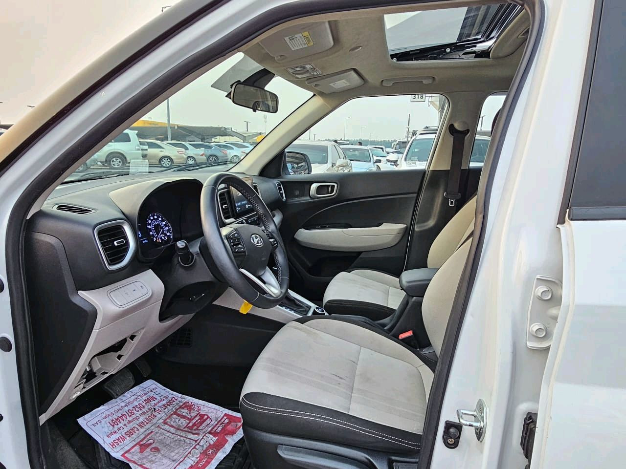 Hyundai VENUE - Image 4