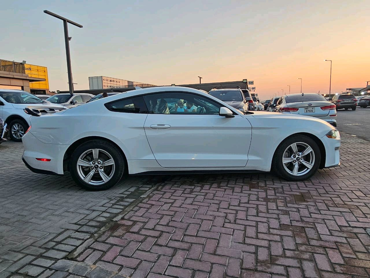 Ford Mustang - Image 12