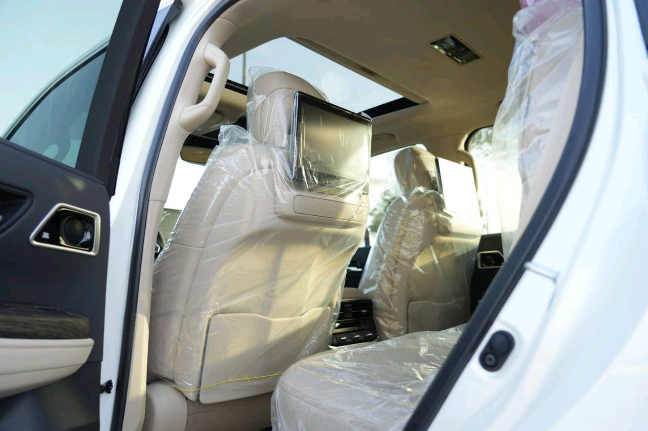 Toyota Land Cruiser - Image 7