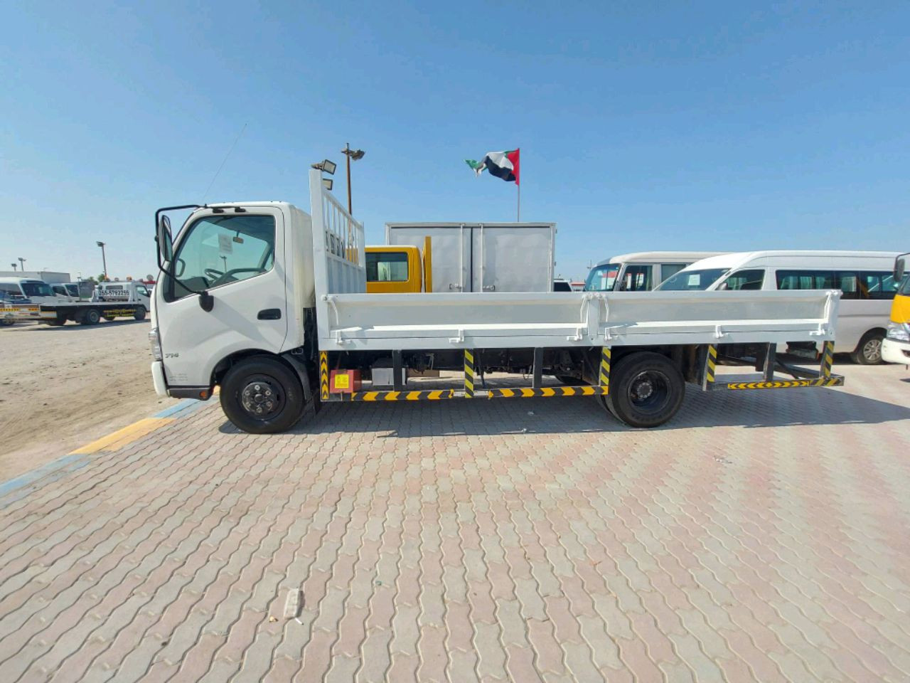 Toyota Hino - Image 3