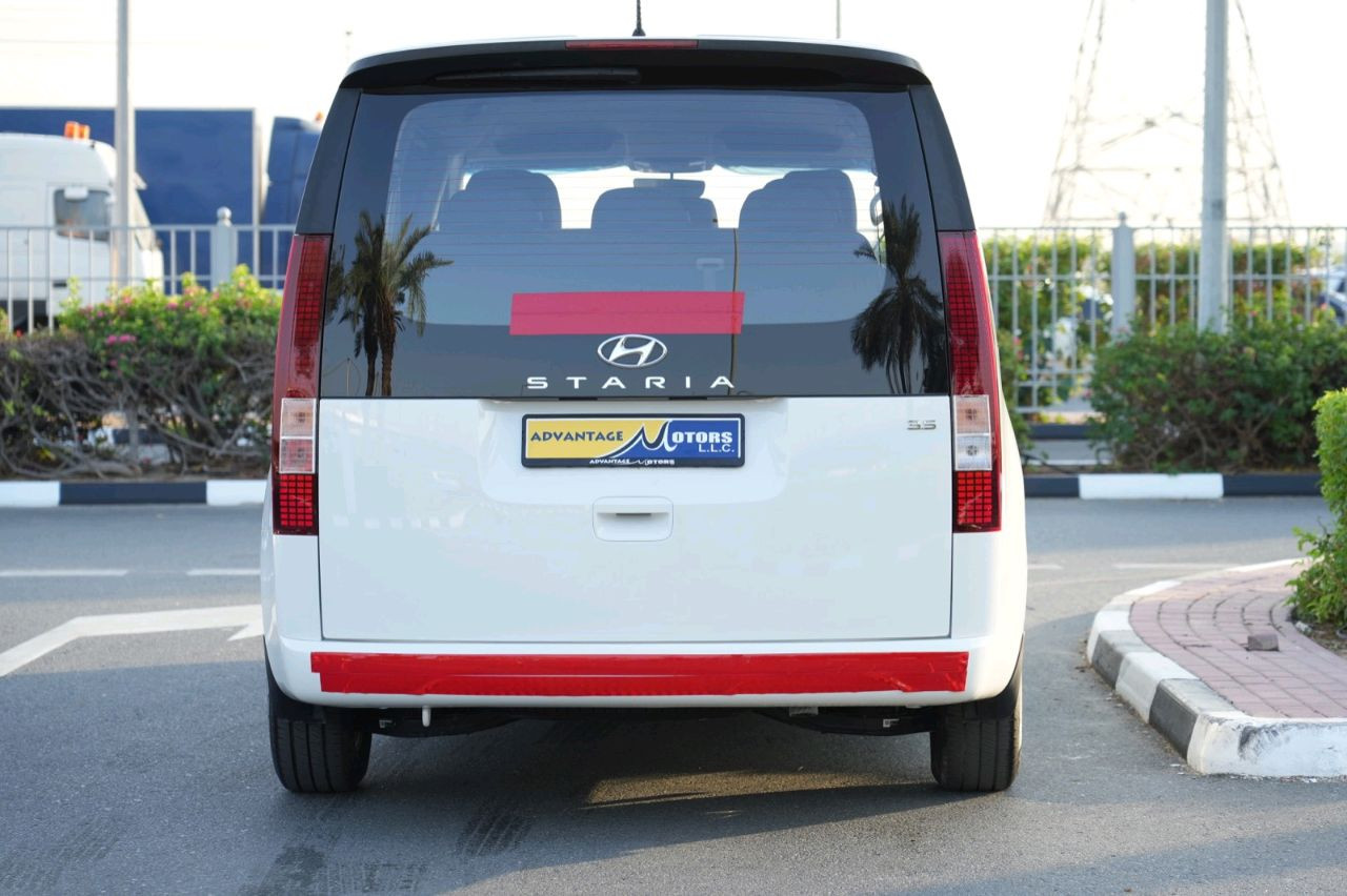 Hyundai STARIA - Image 12