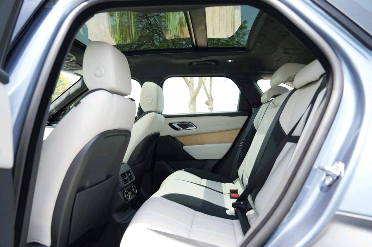 Toyota Land Cruiser - Image 10