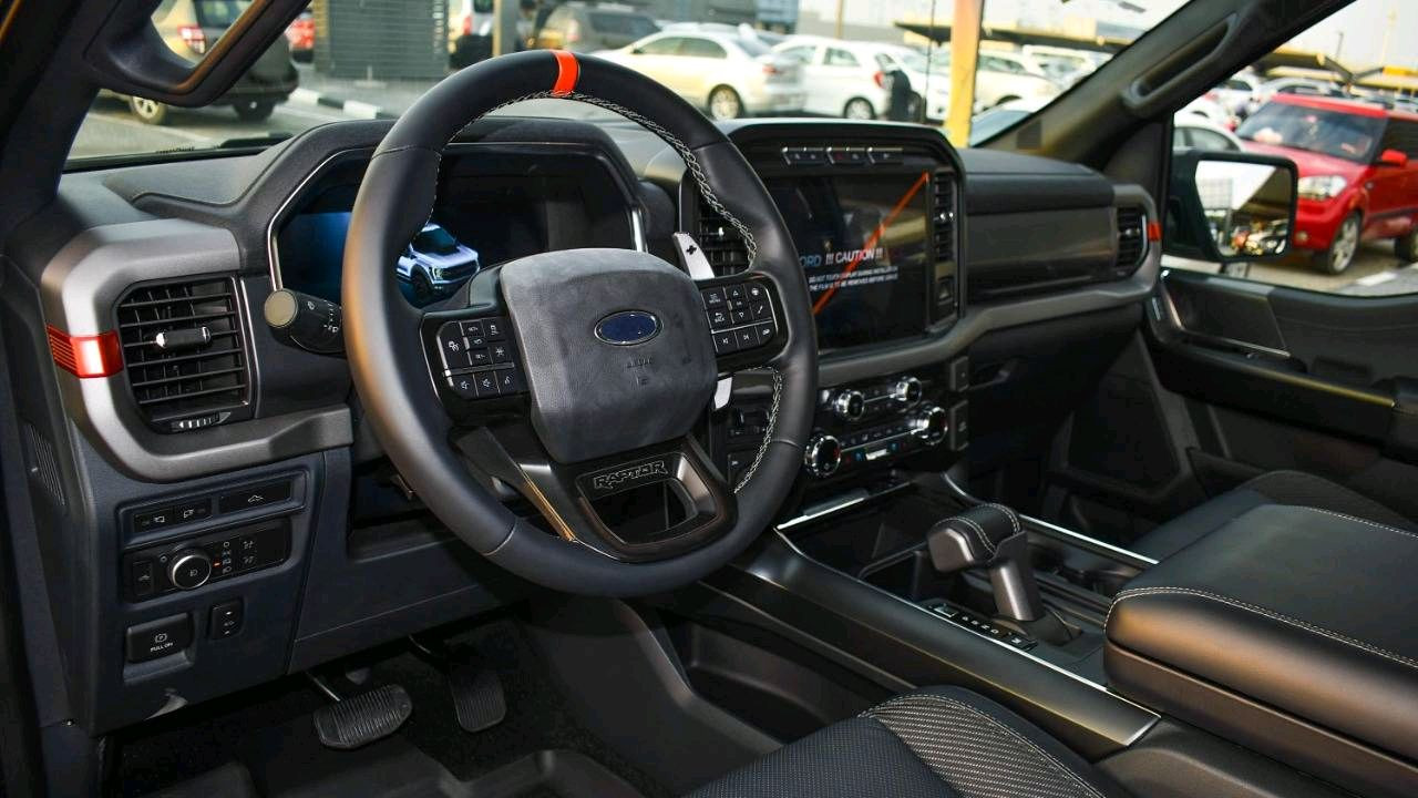 Ford Raptor - Image 6