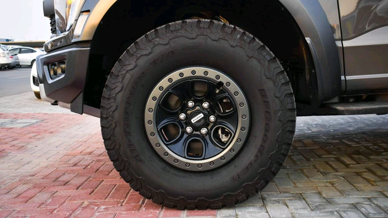 Ford Raptor - Image 9