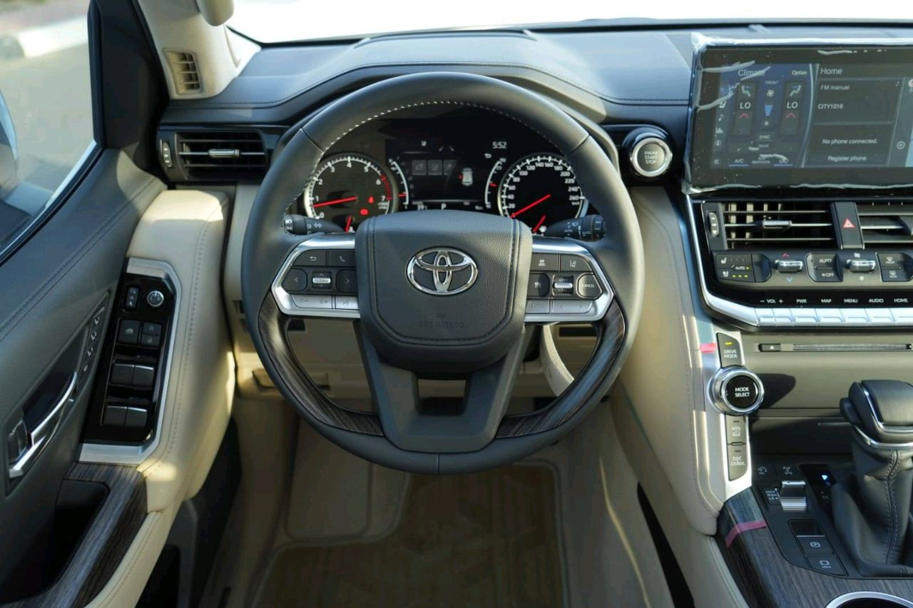 Toyota Land Cruiser - Image 3