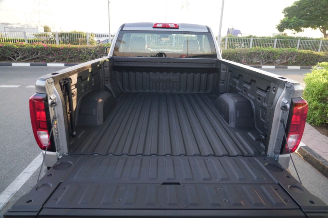 GMC Sierra - Image 10