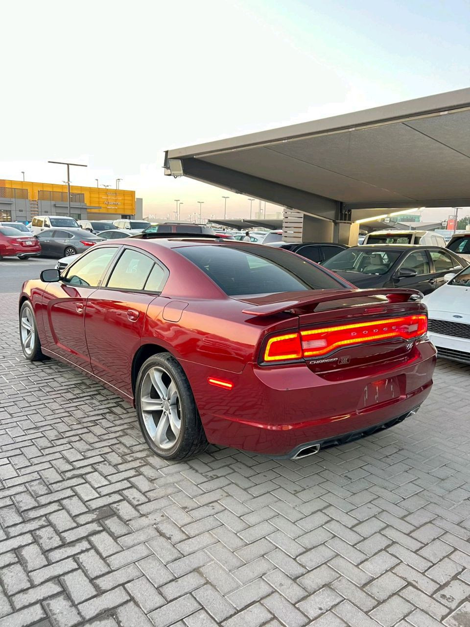Dodge Charger - Image 11