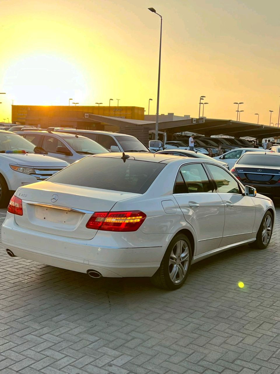 Mercedes Benz E-Class - Image 18