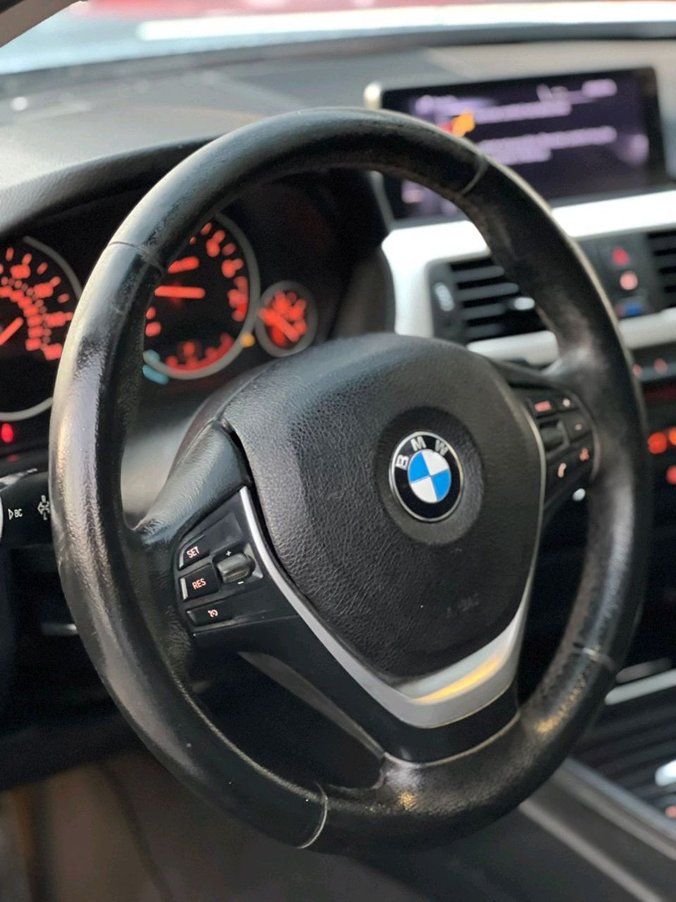 BMW 3-Series - Image 9