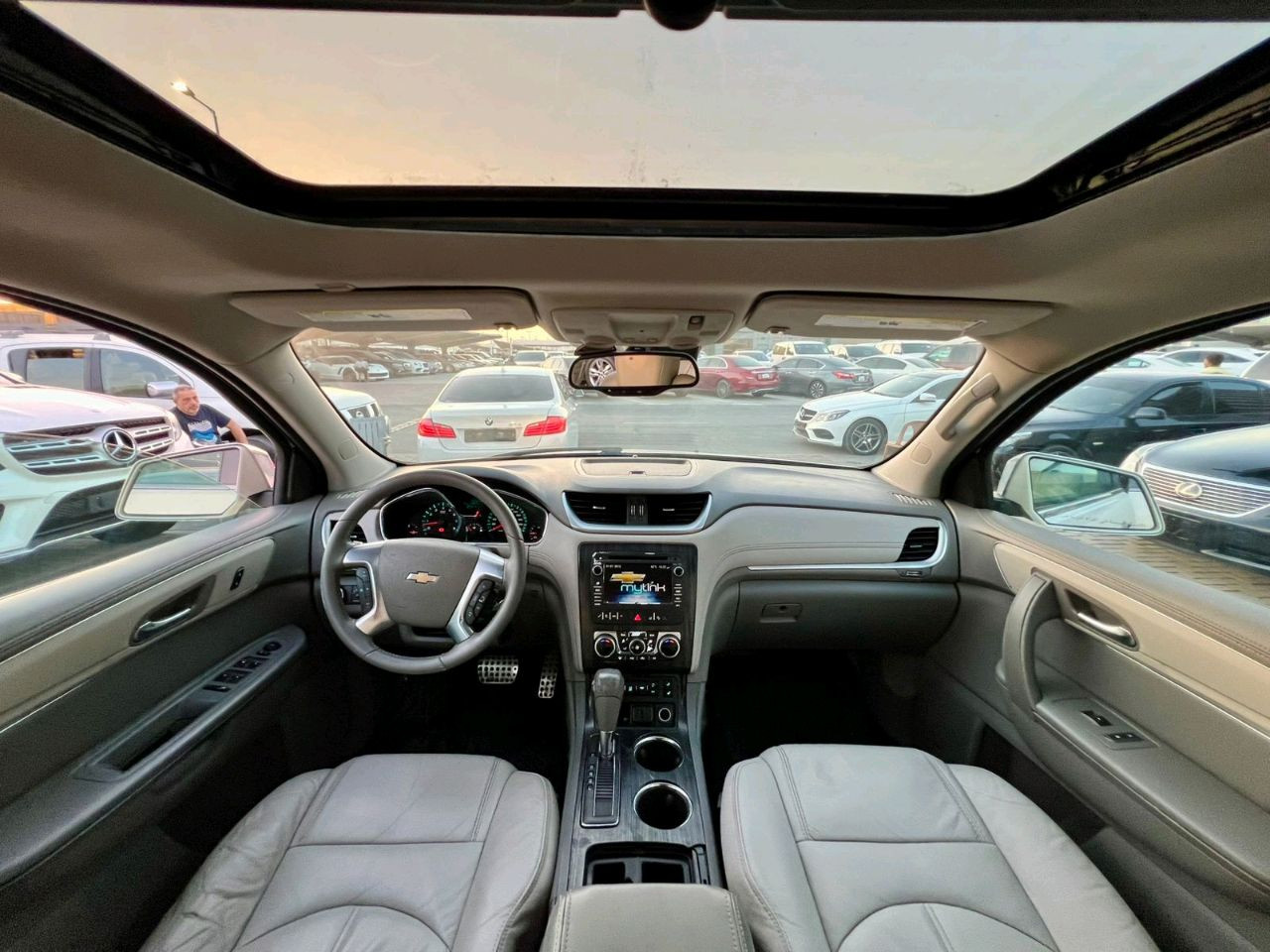 Chevrolet Traverse - Image 3