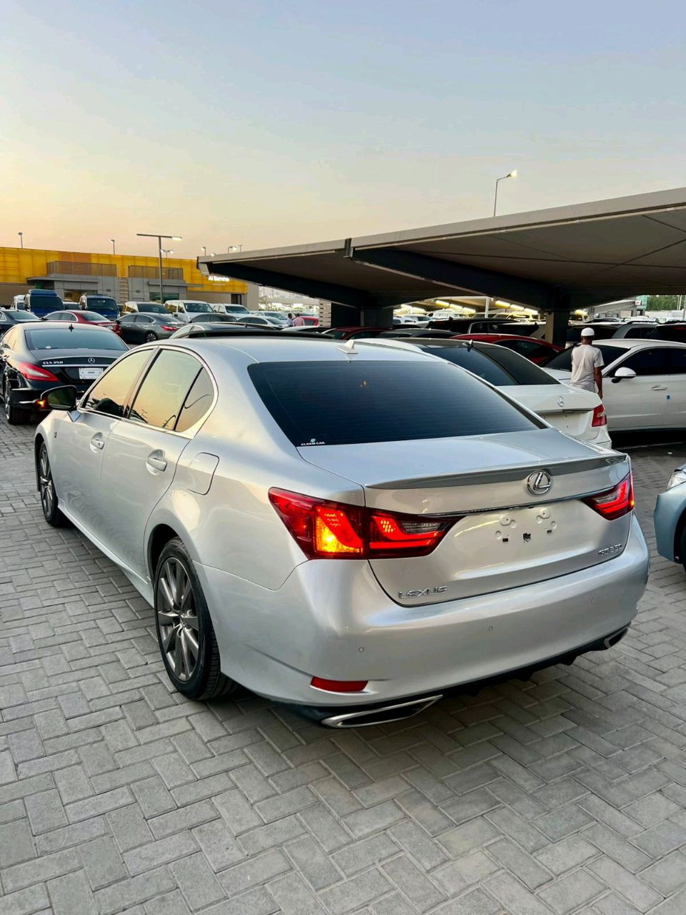 Lexus GS-Series - Image 10