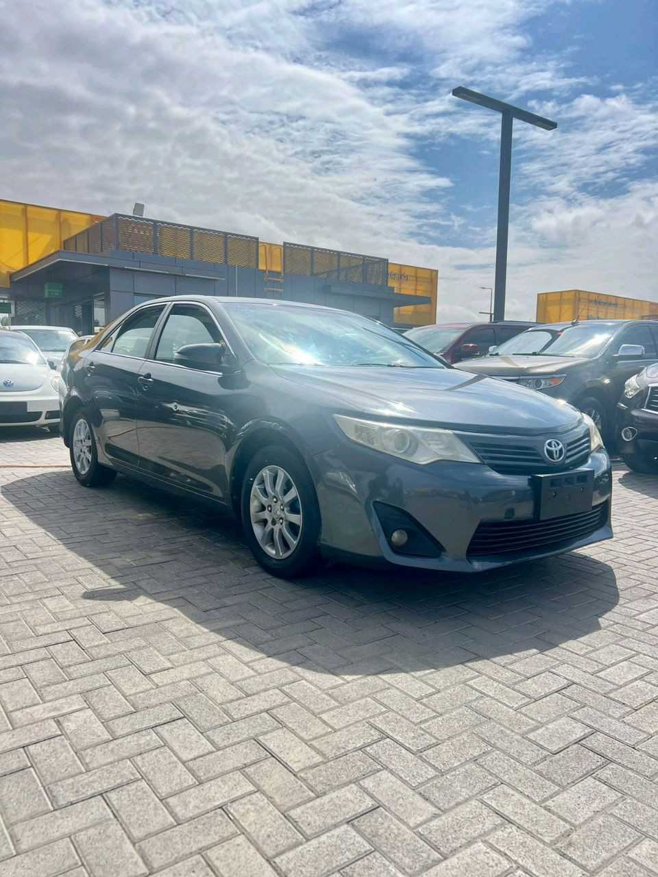Toyota Camry - Image 12