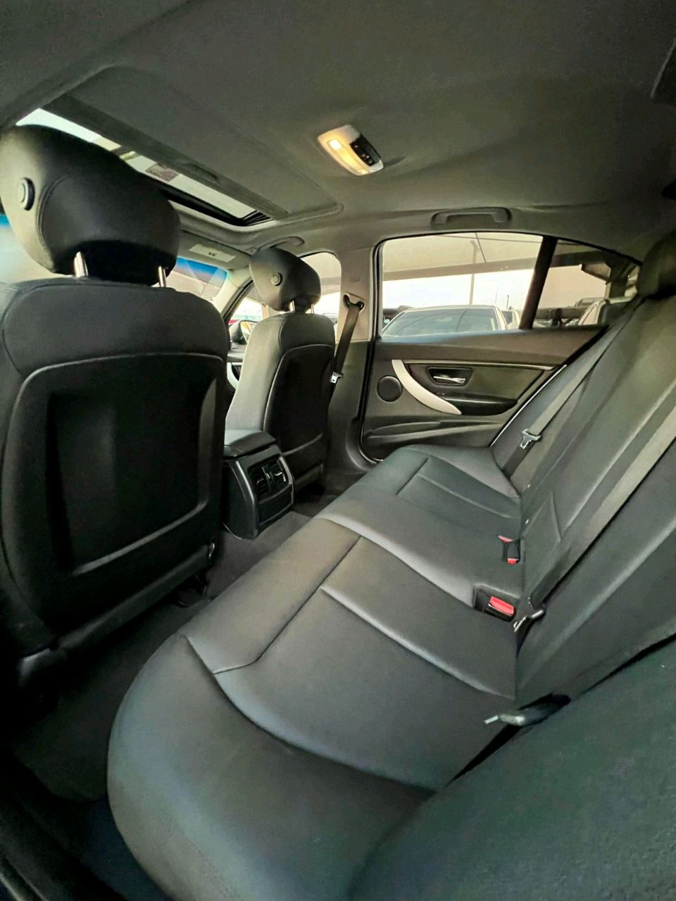 BMW 3-Series - Image 3