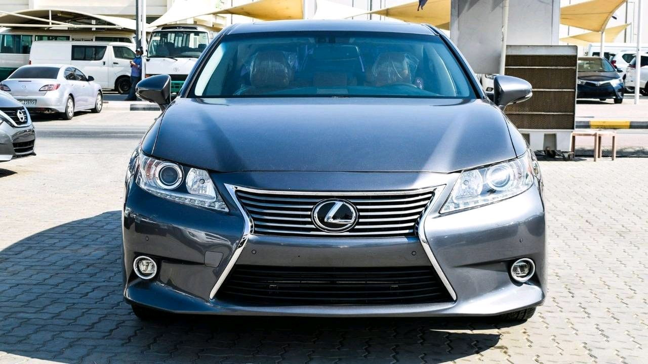 Lexus ES-Series - Image 2