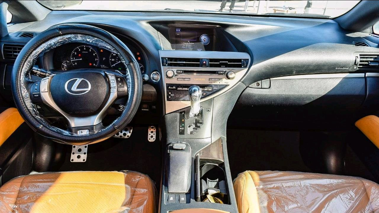 Lexus RX-Series - Image 2