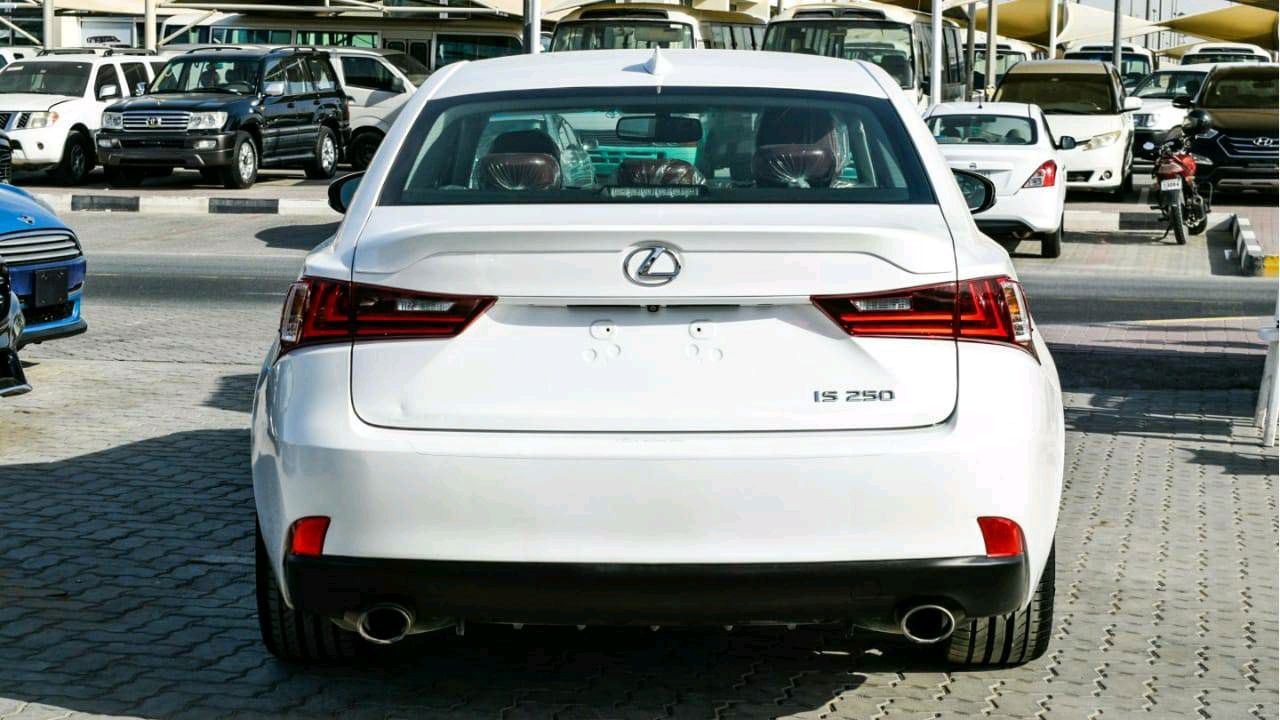 Lexus IS-Series - Image 4