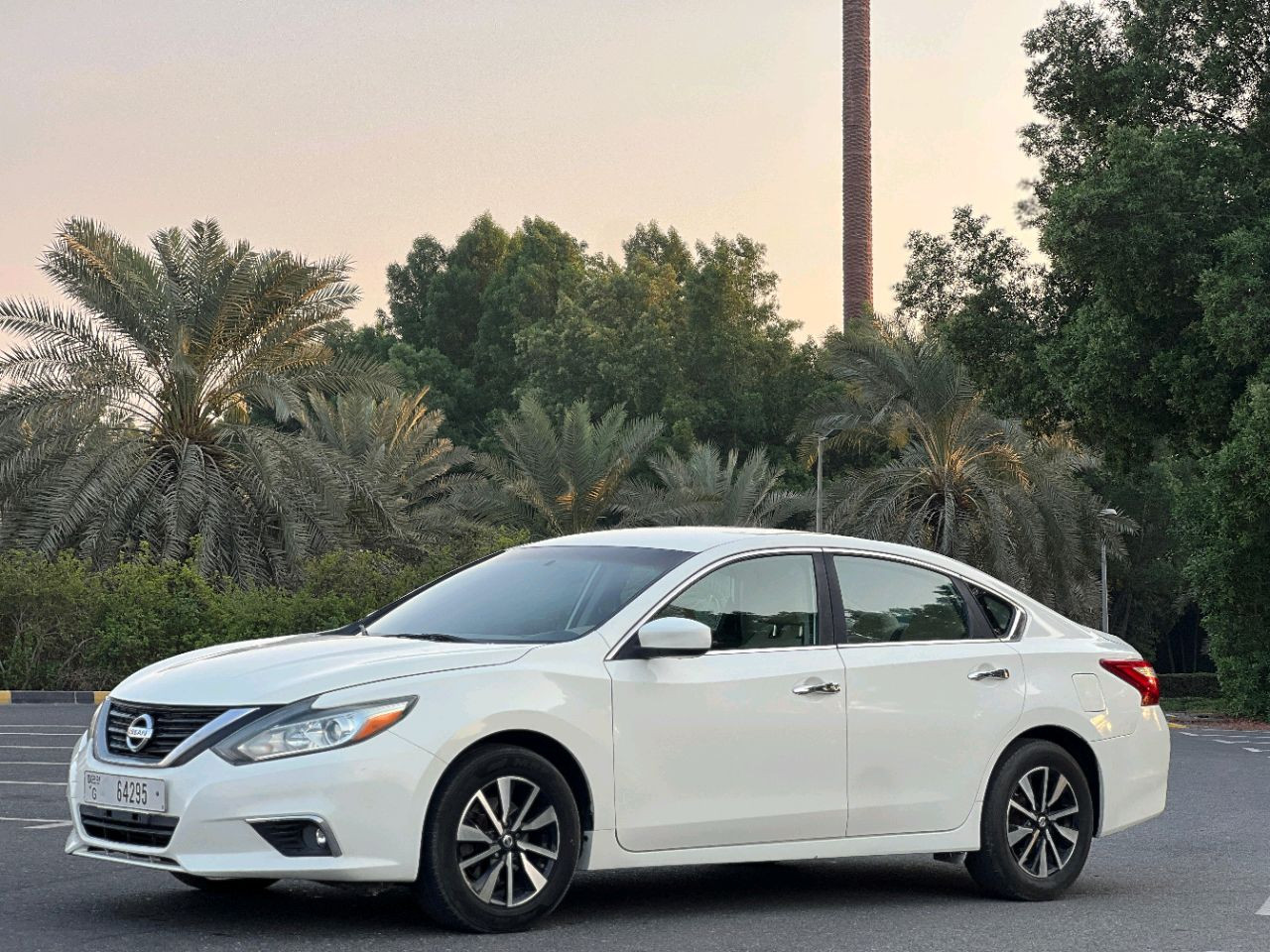 Nissan Altima - Image 5