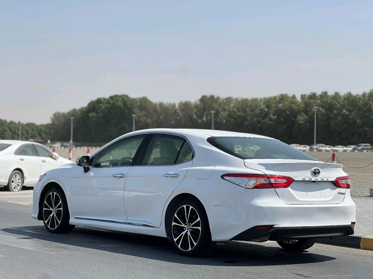 Toyota Camry - Image 12