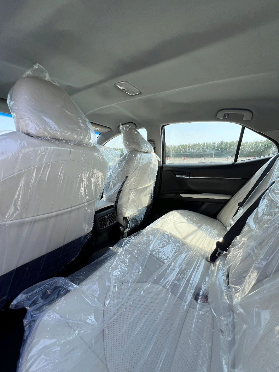 Toyota Camry - Image 15