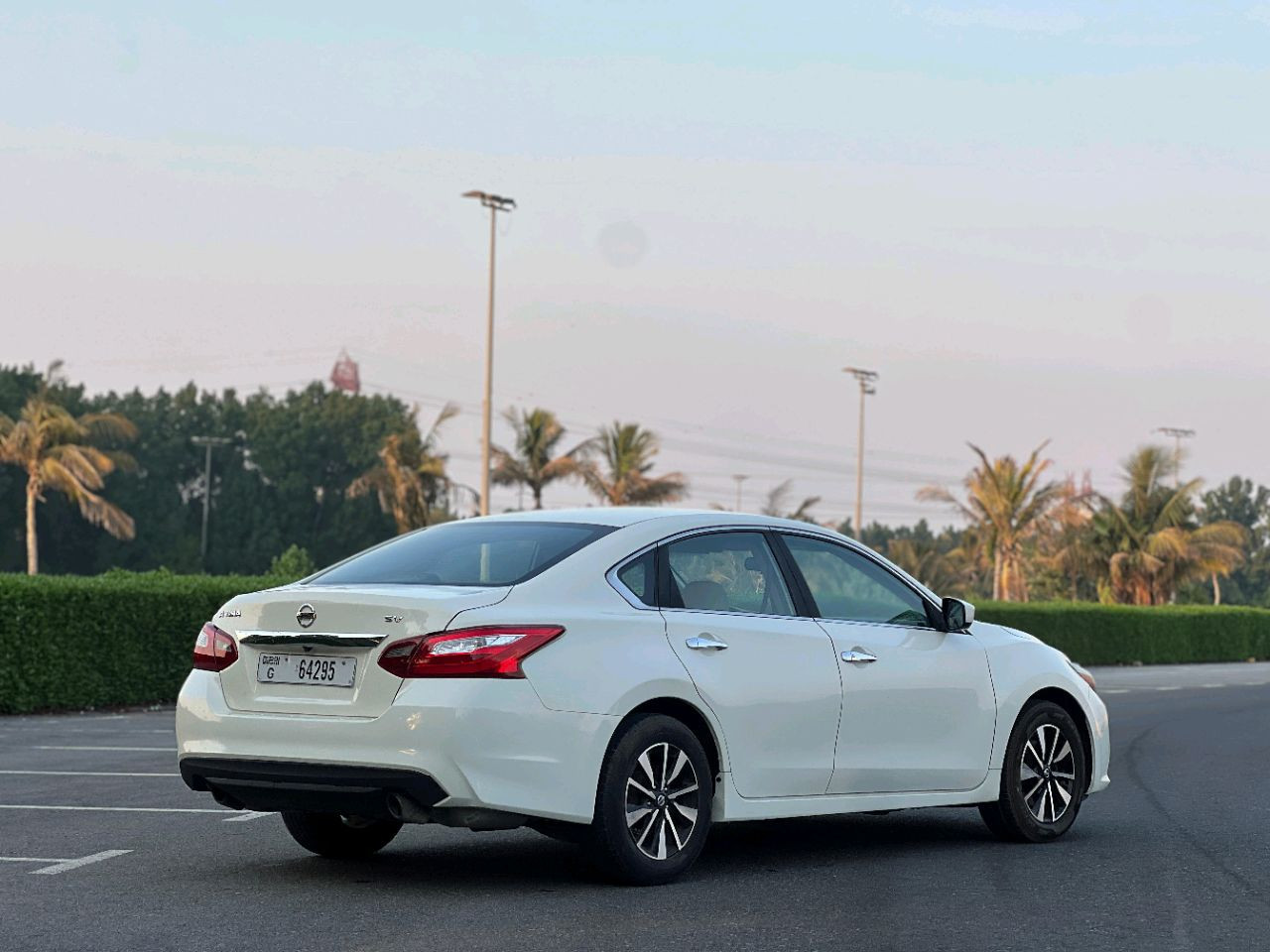 Nissan Altima - Image 3