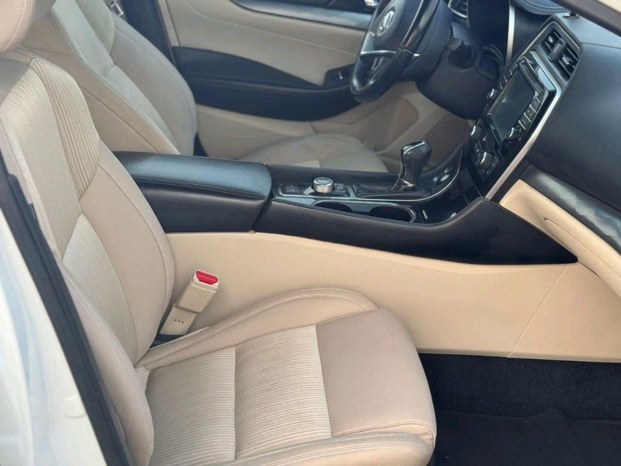 Nissan Maxima - Image 8