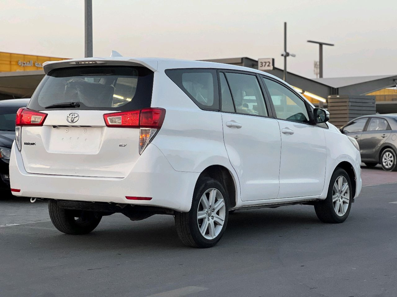Toyota Innova - Image 7