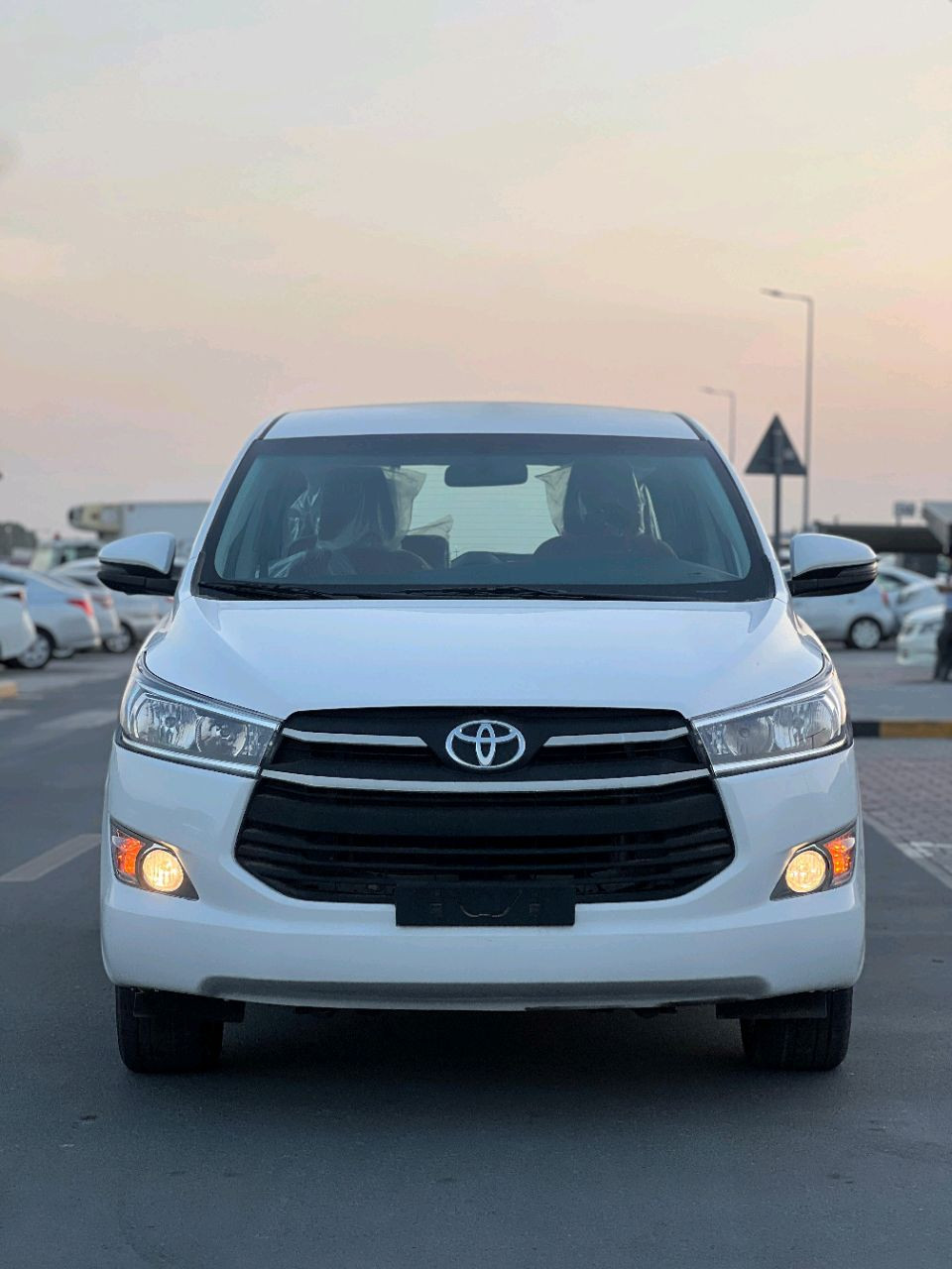 Toyota Innova - Image 4