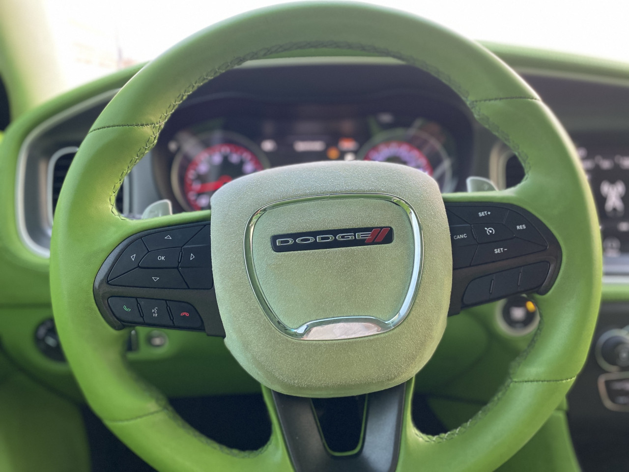 Dodge Charger - Image 8