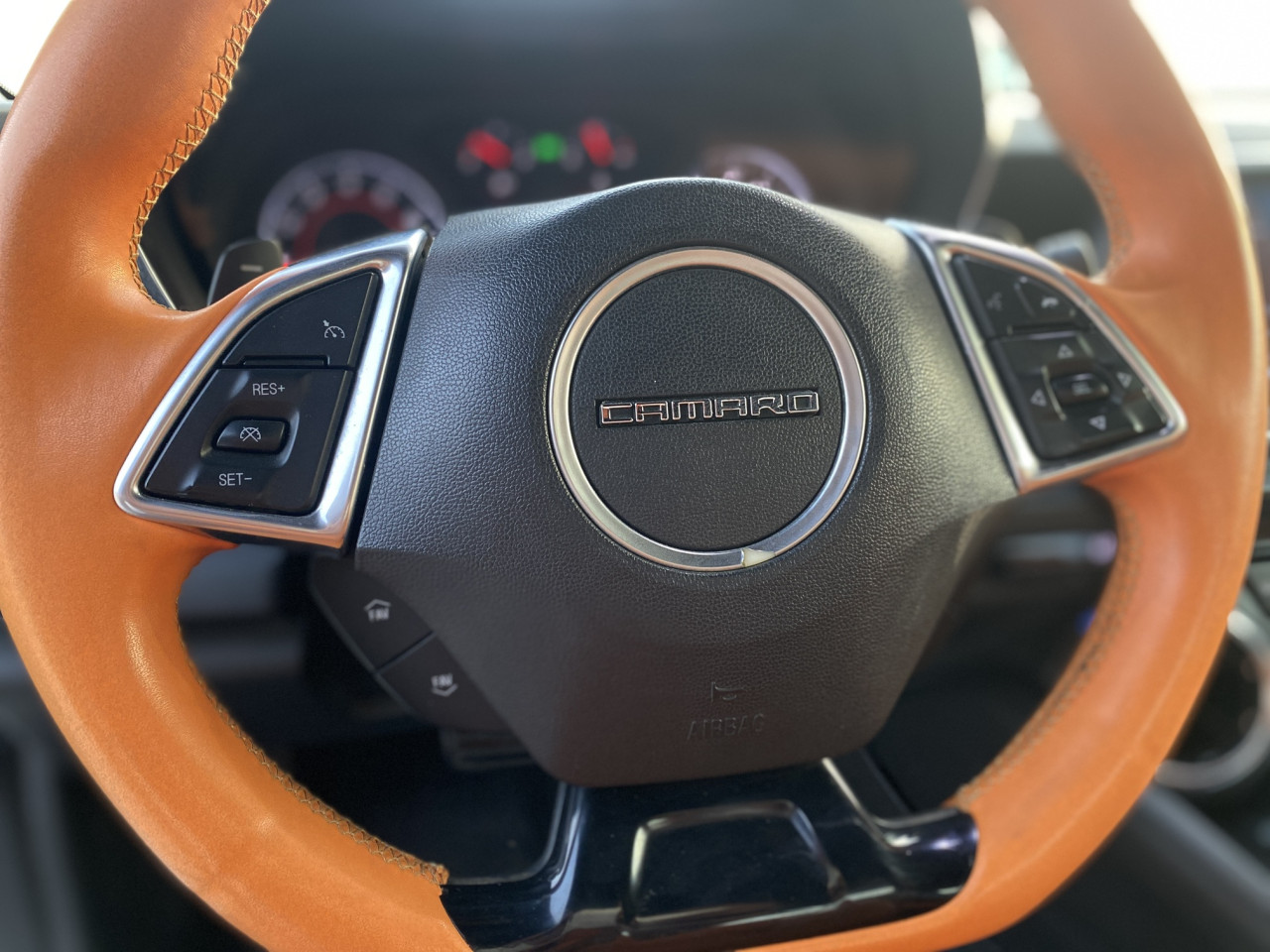 Chevrolet Camaro - Image 10