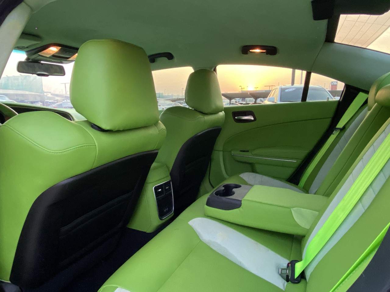 Dodge Charger - Image 11