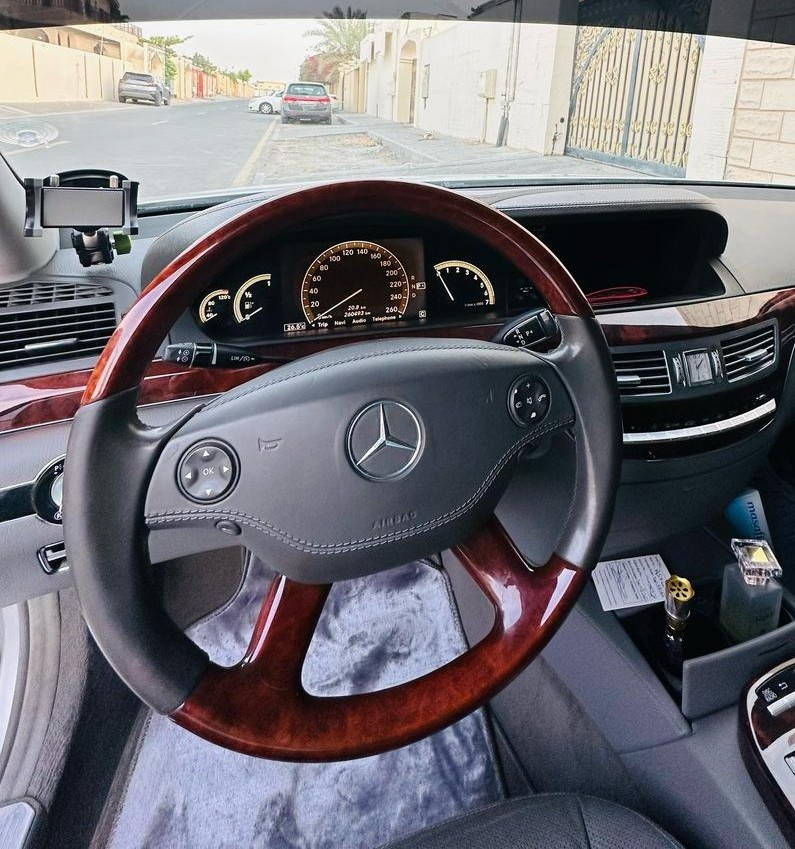 Mercedes Benz S-Class - Image 9