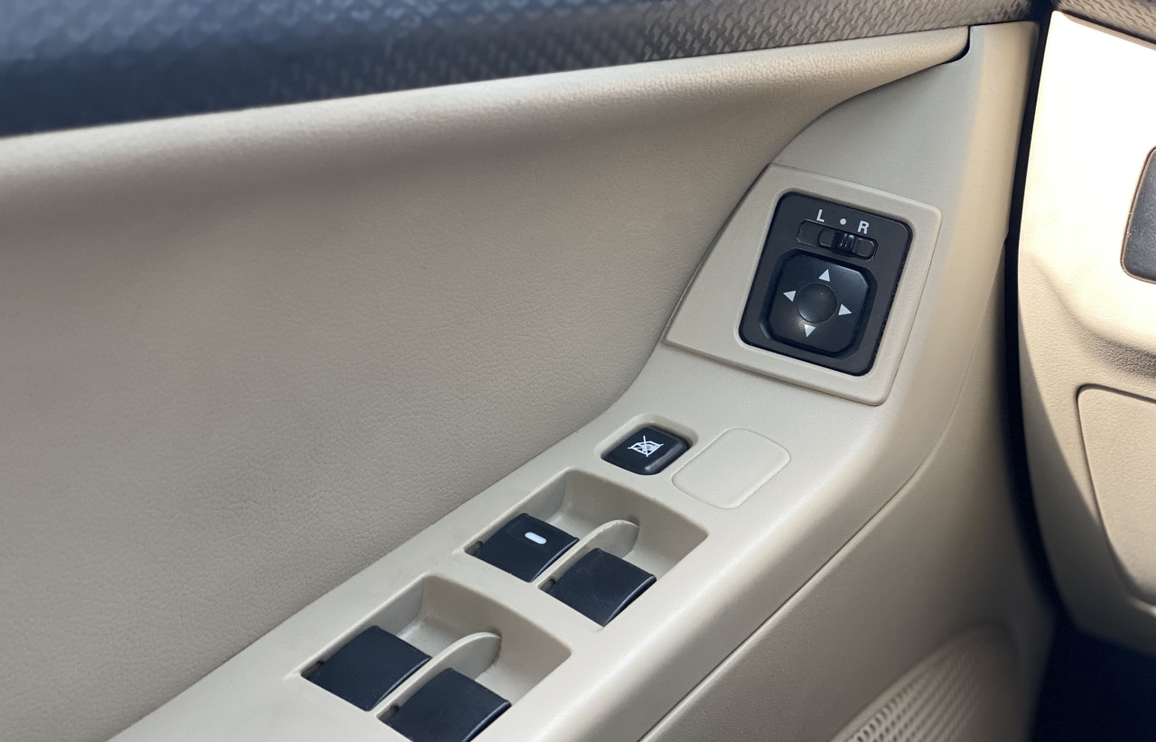 Mitsubishi Lancer - Image 9