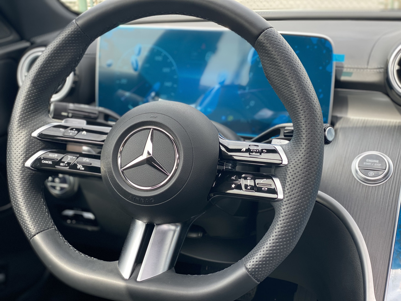 Mercedes Benz C-Class - Image 7