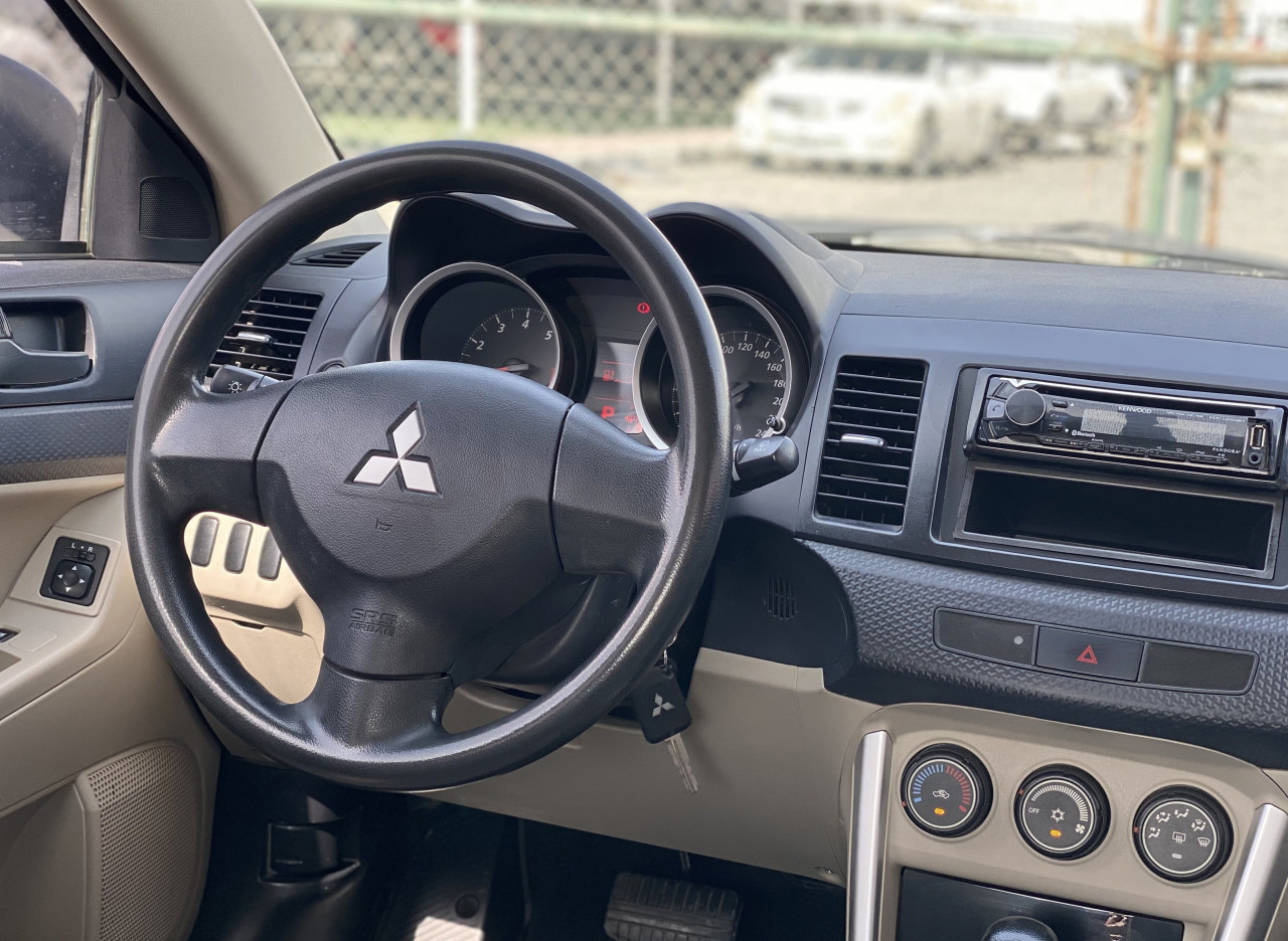 Mitsubishi Lancer - Image 8