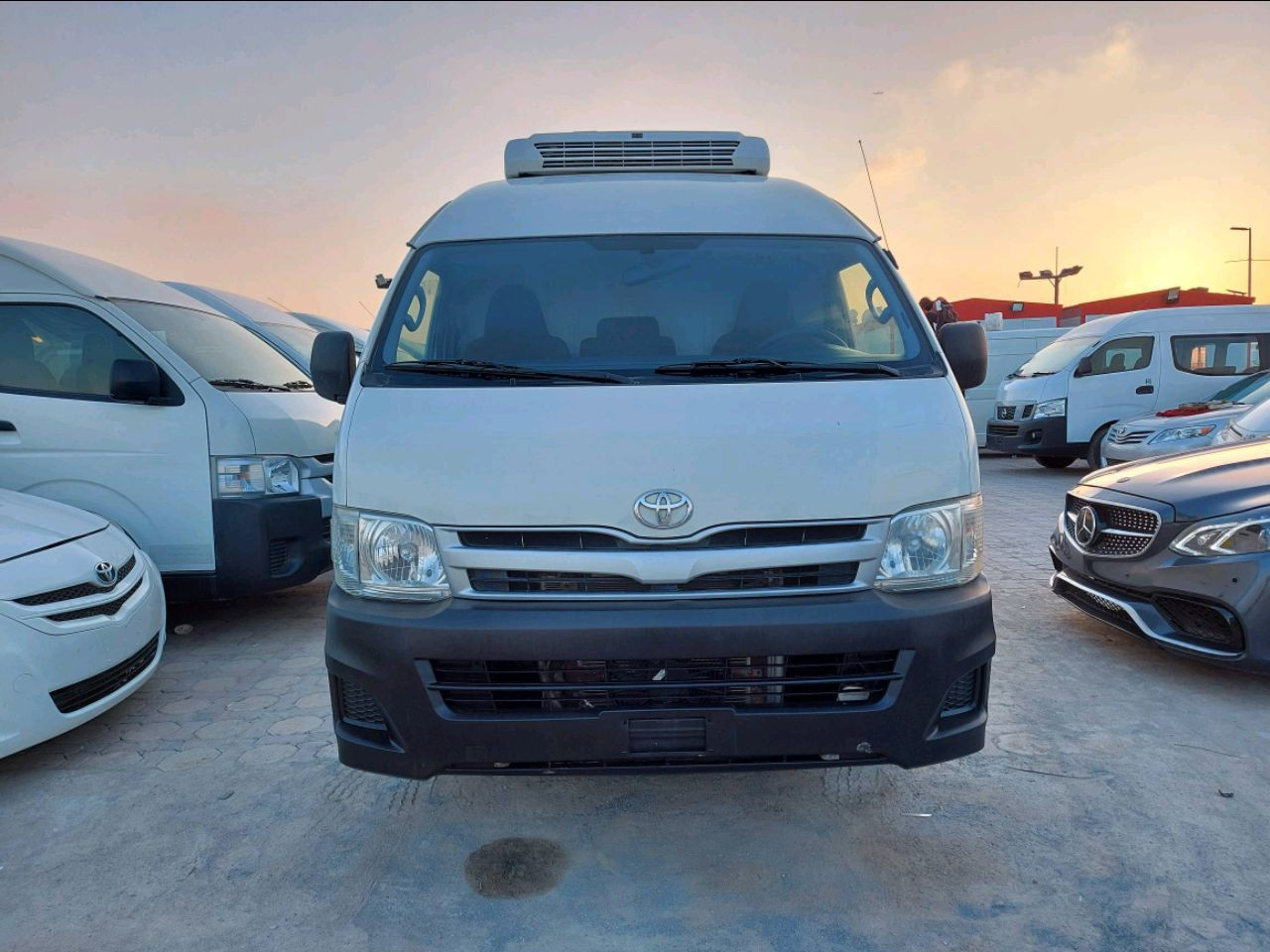 Toyota Hiace - Image 3