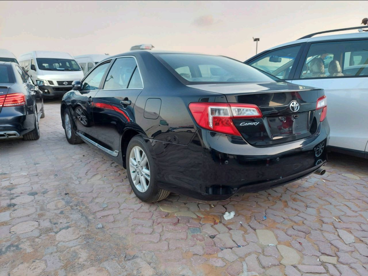 Toyota Camry - Image 3