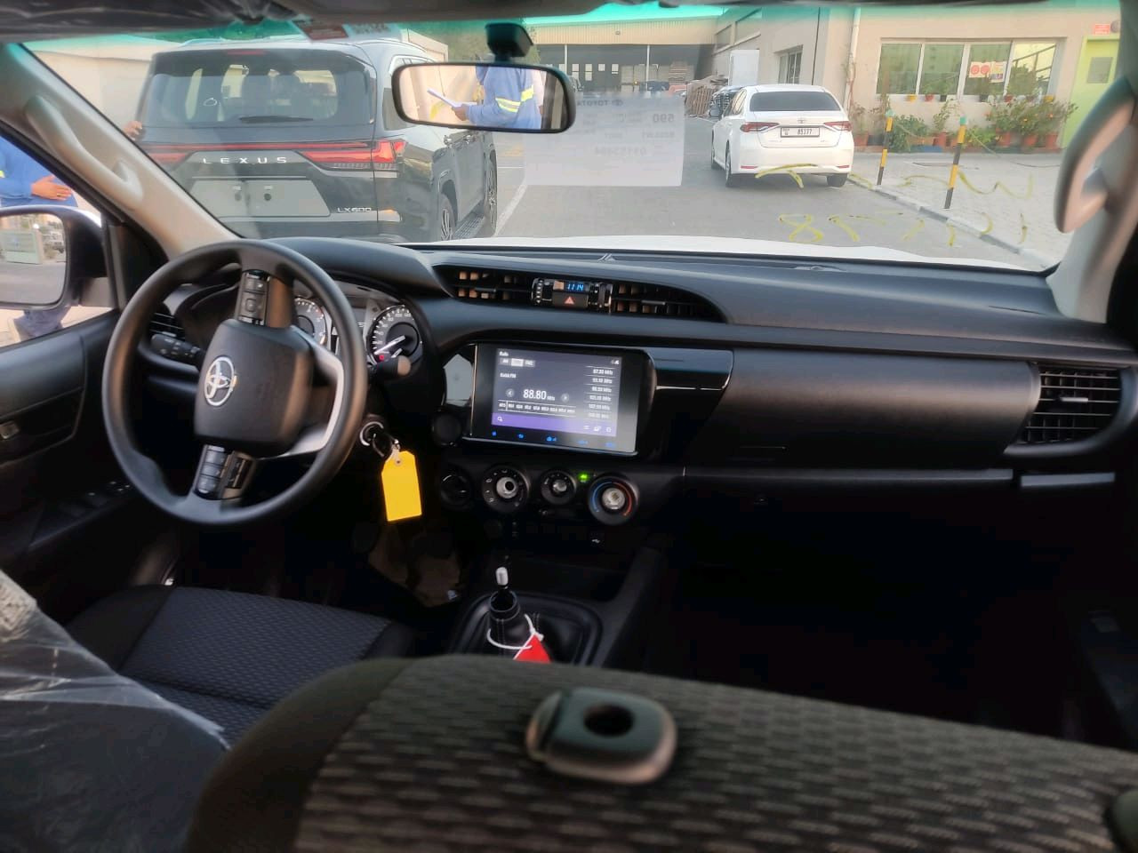 Toyota Hilux - Image 7