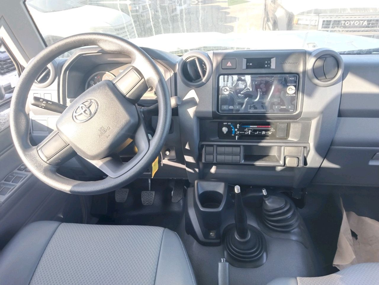 Toyota Land Cruiser - Image 6