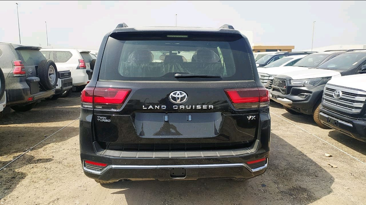 Toyota Land Cruiser - Image 6