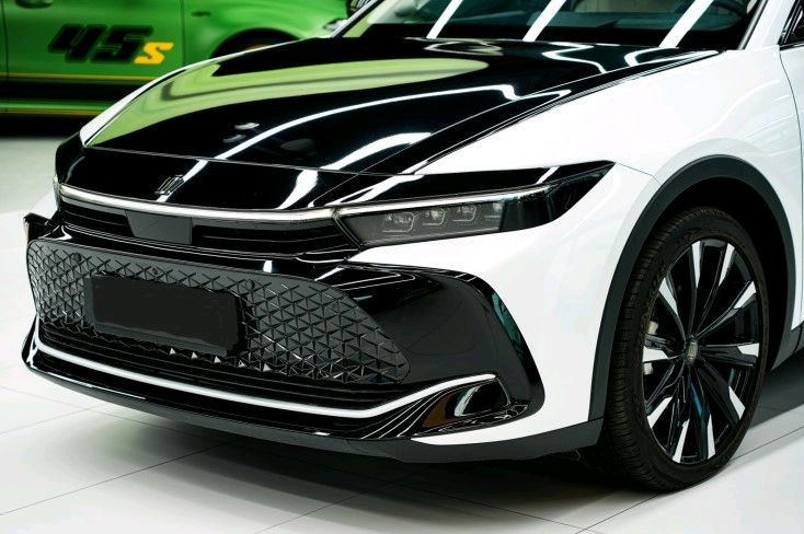 Toyota Crown - Image 6