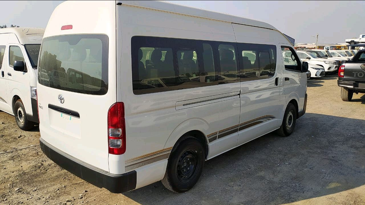 Toyota Hiace - Image 7