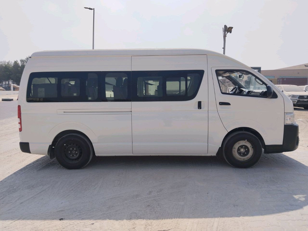 Toyota Hiace - Image 3