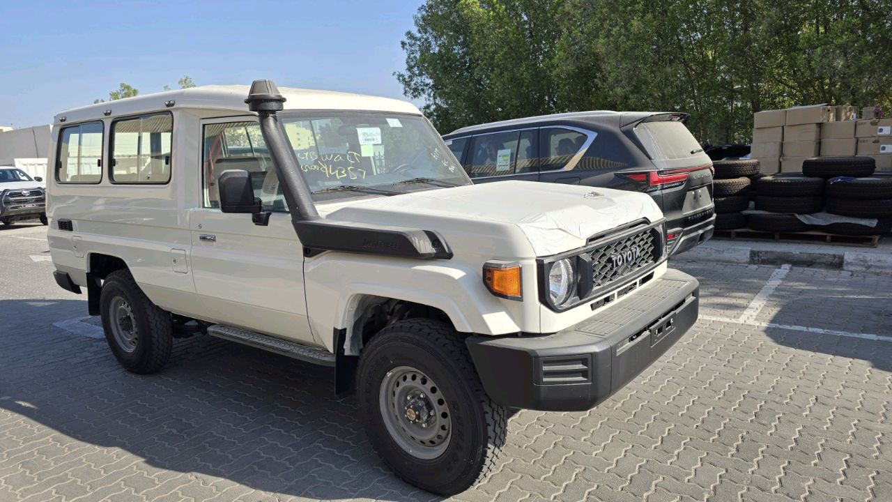 Toyota Land Cruiser - Image 4