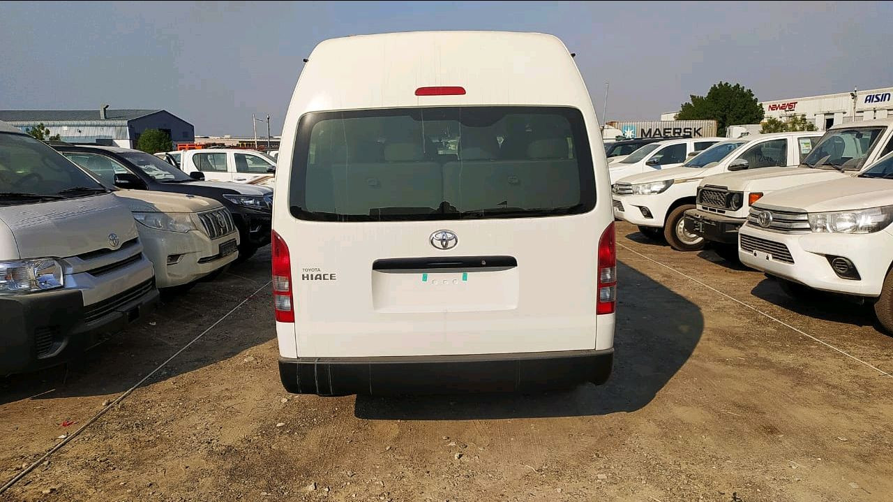 Toyota Hiace - Image 8