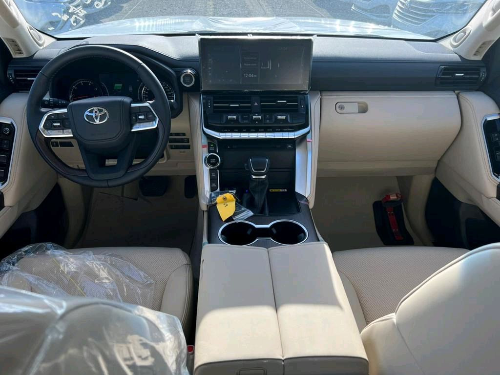 Toyota Land Cruiser - Image 9