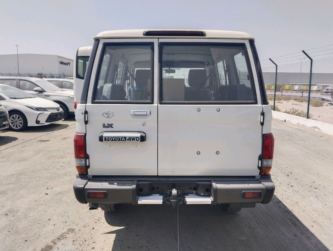 Toyota Land Cruiser - Image 3