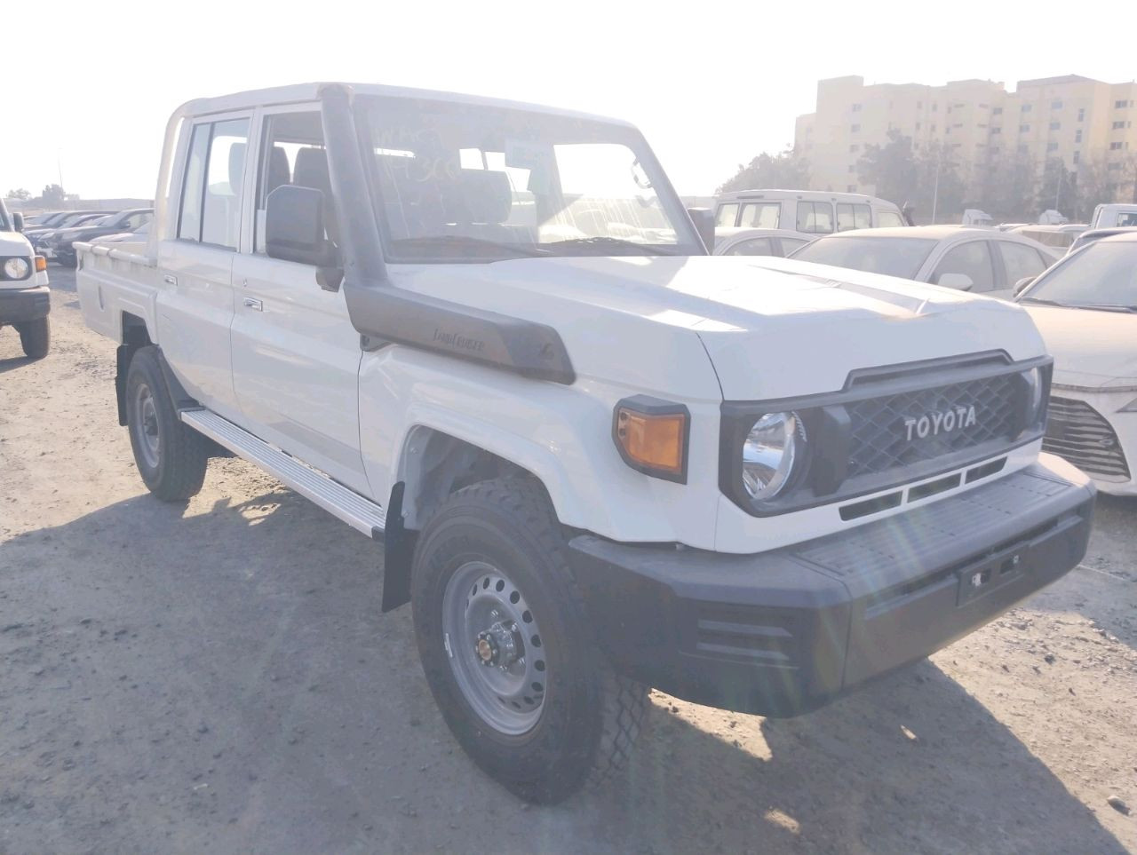 Toyota Land Cruiser - Image 3